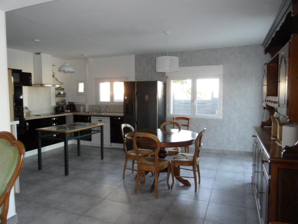 Logement Entre Mer Et Montagne Roujan 外观 照片